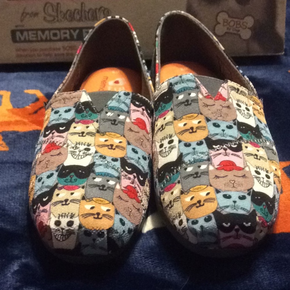 Bob’s Skechers Memory Foam Slip Ons size 8